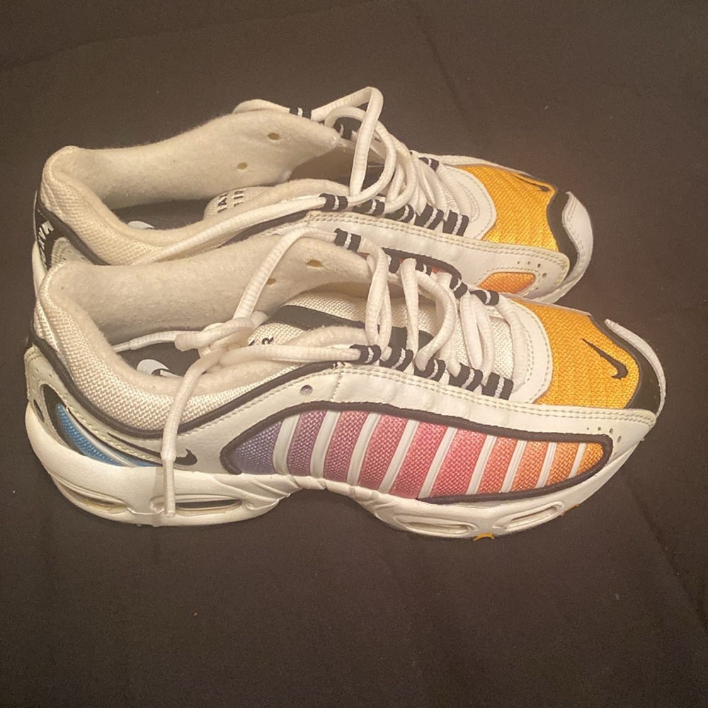 Nike shoes size 7 in womens - Picture 4 of 13